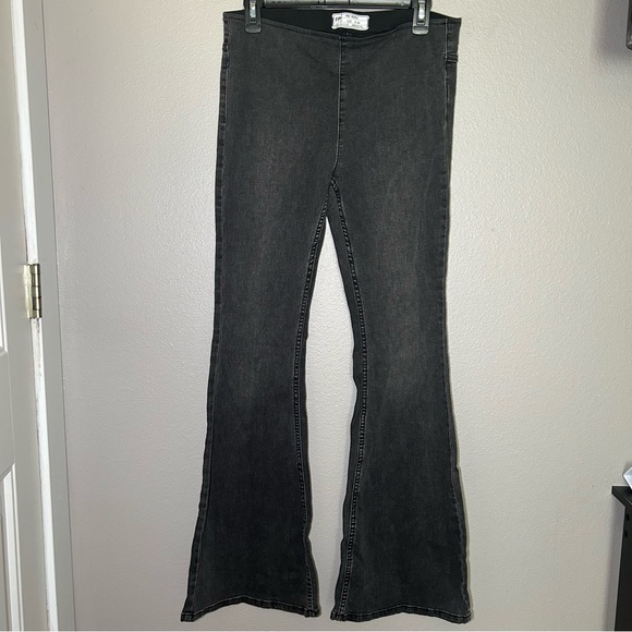 Free People Penny Pull On Flare Jeans women’s size 29 - Picture 3 of 10